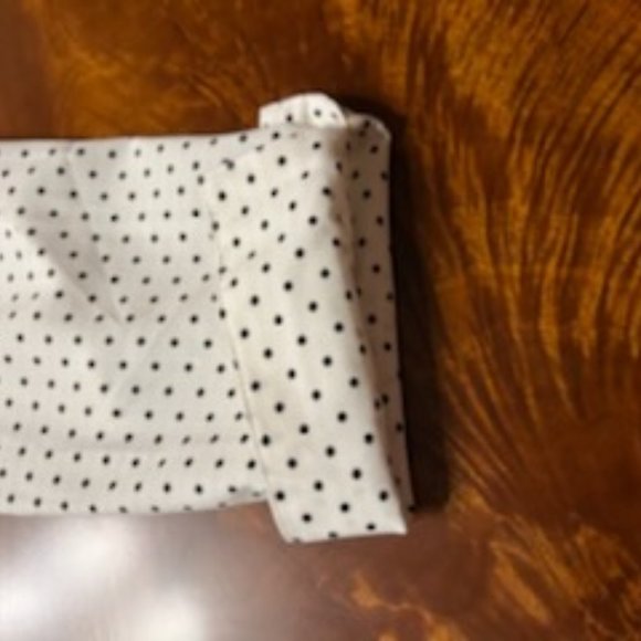 Very Pretty White and Black Polka Dot Blouse -M - Picture 8 of 16